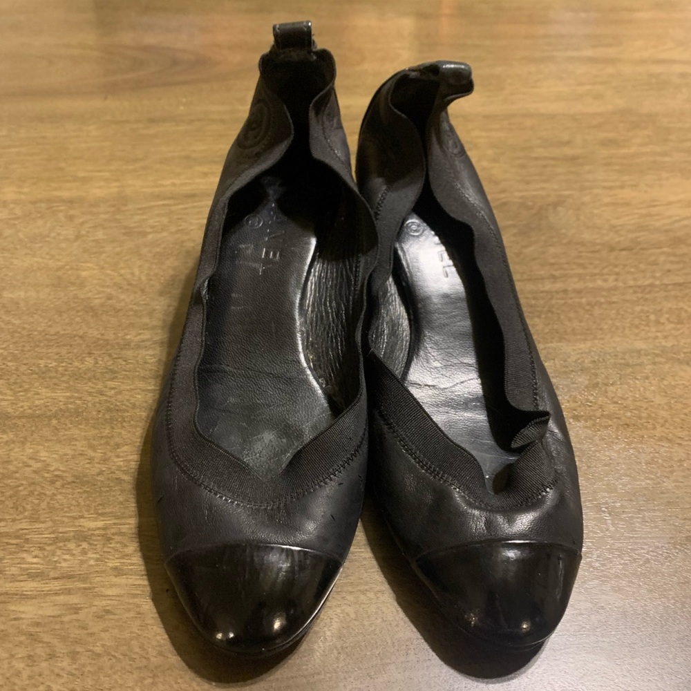 CHANEL Black Leather Cap Toe Block Heel Pumps - Picture 2 of 15